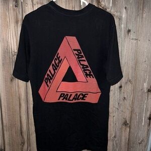 Palace DSM Ginza T-Shirt black with Red Logo Sz M